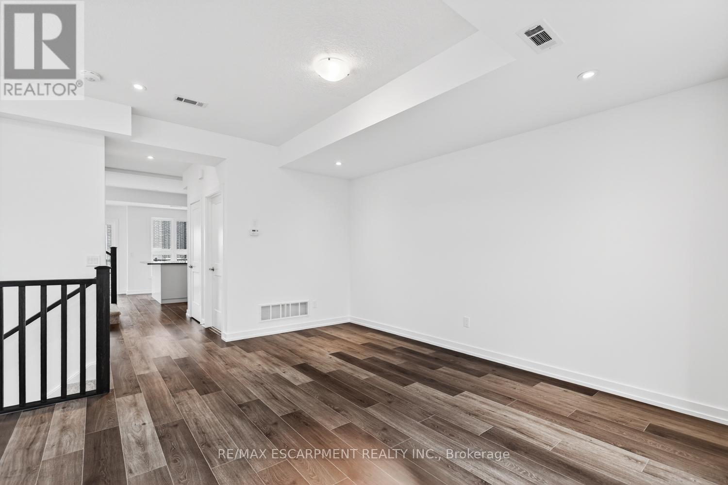 22 - 70 Kenesky Drive, Hamilton, Ontario  L0R 2H7 - Photo 8 - X12555090