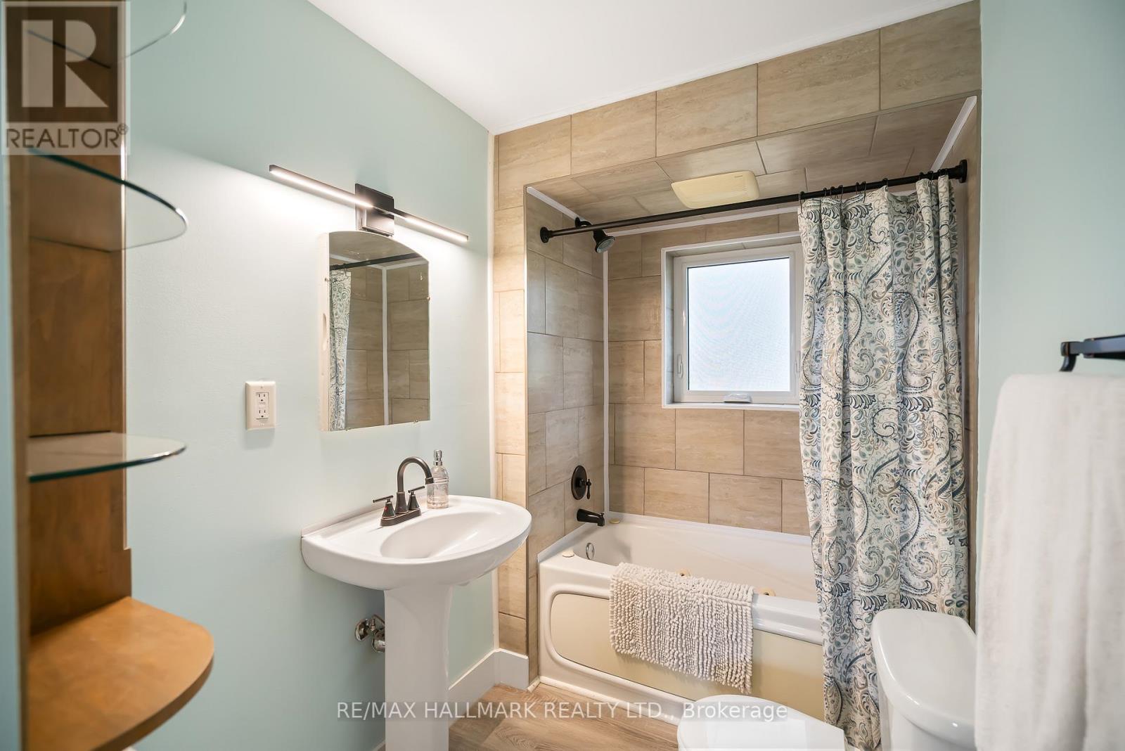 231 Point Abino Road S, Fort Erie, Ontario  L0S 1N0 - Photo 32 - X12555128