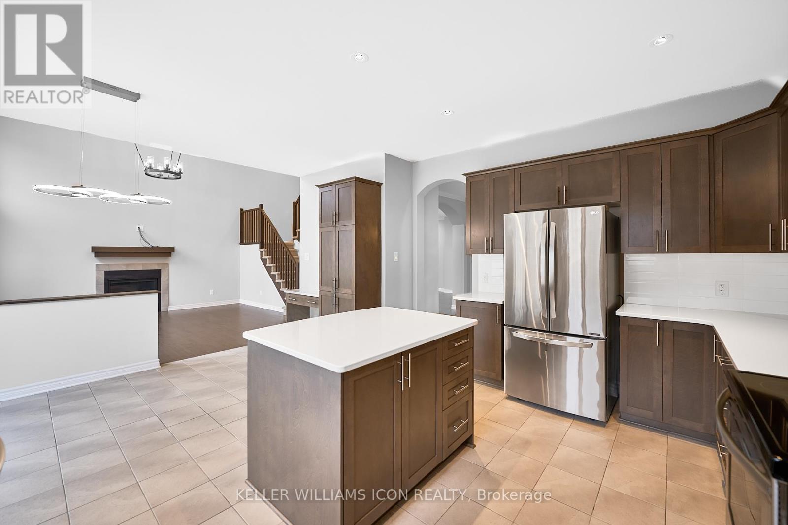 830 Contour Street, Ottawa, Ontario  K1W 0G6 - Photo 23 - X12555326