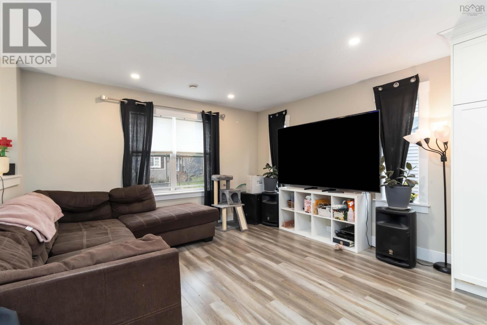 Property at 34 Boyne Court image 4