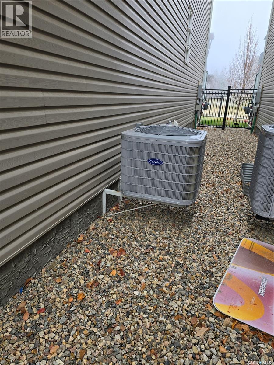 127 315 Dickson Crescent, Saskatoon, Saskatchewan  S7T 0Z1 - Photo 47 - SK024197