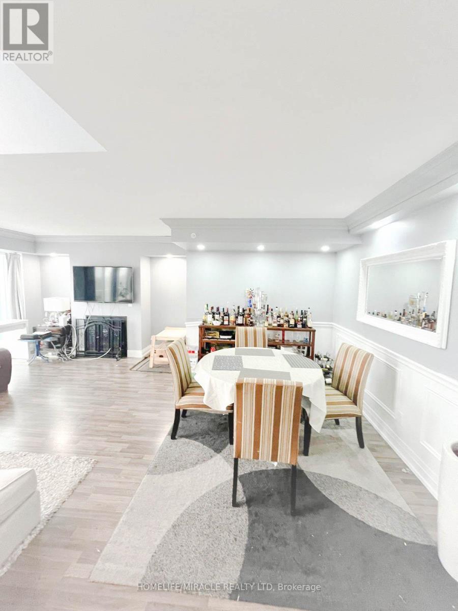 1301 - 565 Wilson Avenue, Toronto, Ontario  M3H 0C6 - Photo 6 - C12555206