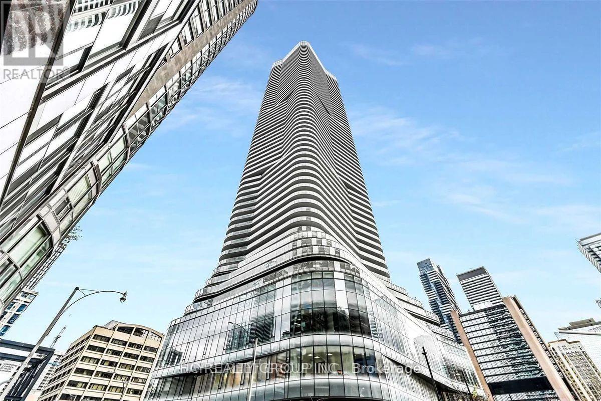 5705 - 11 WELLESLEY STREET W, Toronto, Ontario