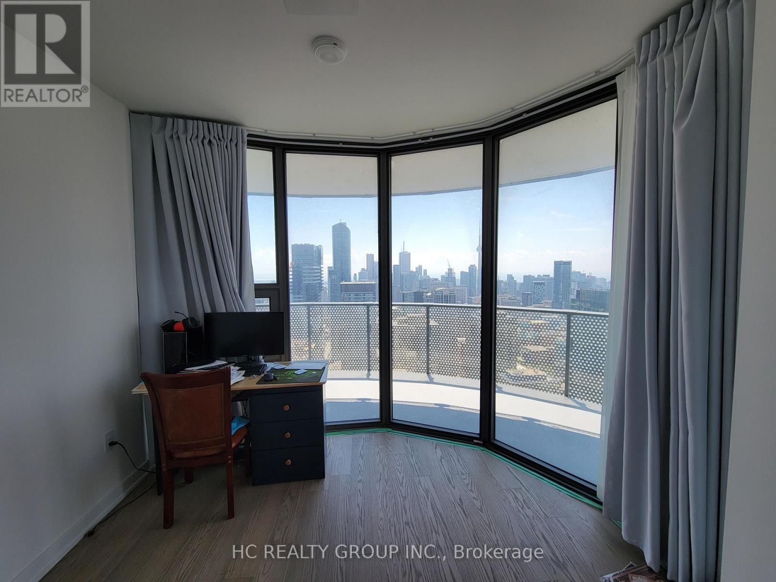 5705 - 11 Wellesley Street W, Toronto, Ontario  M4Y 1E8 - Photo 7 - C12555224