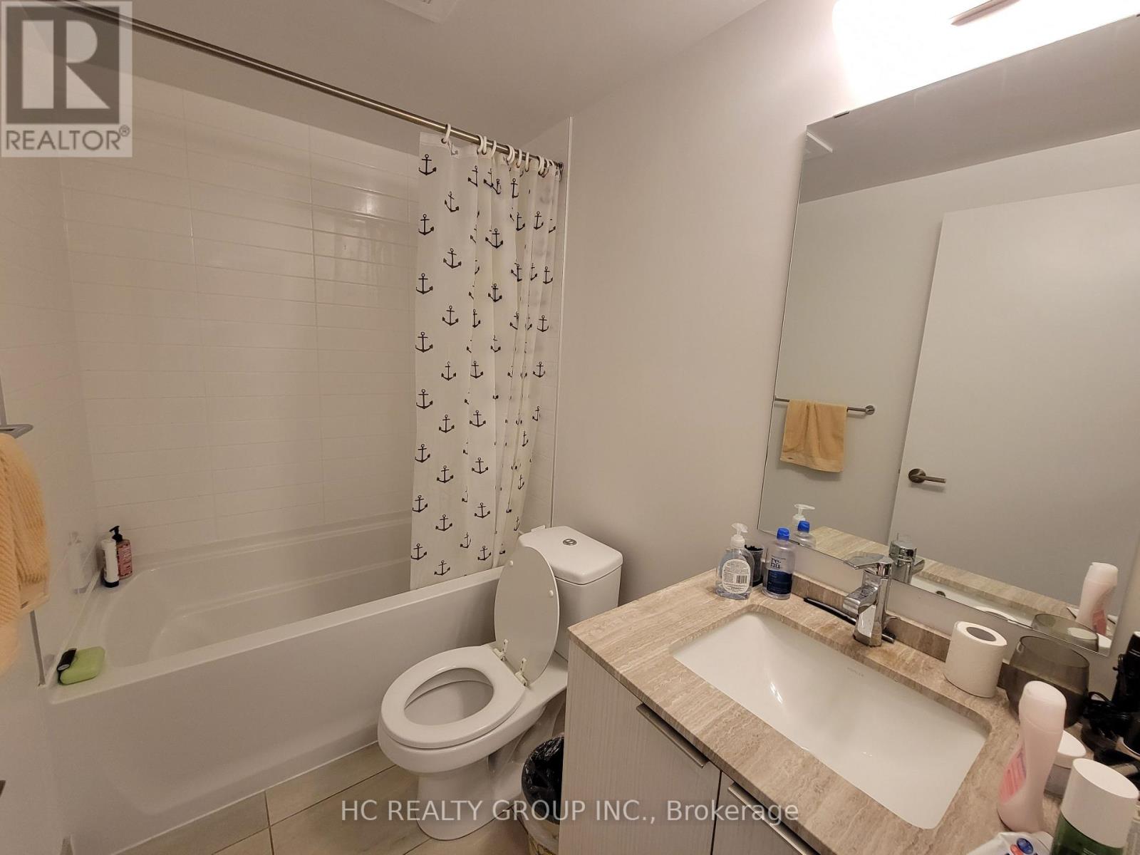 5705 - 11 Wellesley Street W, Toronto, Ontario  M4Y 1E8 - Photo 9 - C12555224