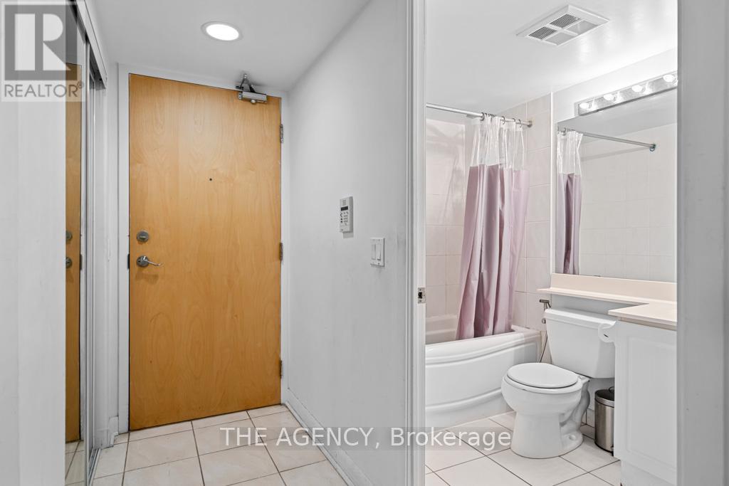 2808 - 4968 Yonge Street, Toronto, Ontario  M2N 7G9 - Photo 5 - C12555266