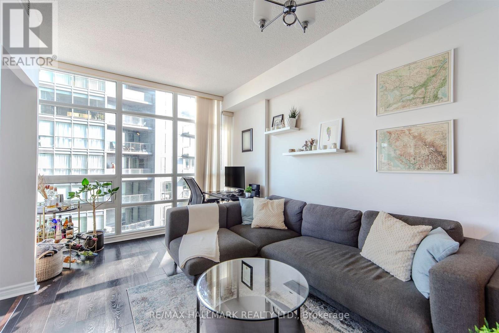 1001 - 15 Bruyeres Mews, Toronto, Ontario  M5V 0A7 - Photo 12 - C12555280