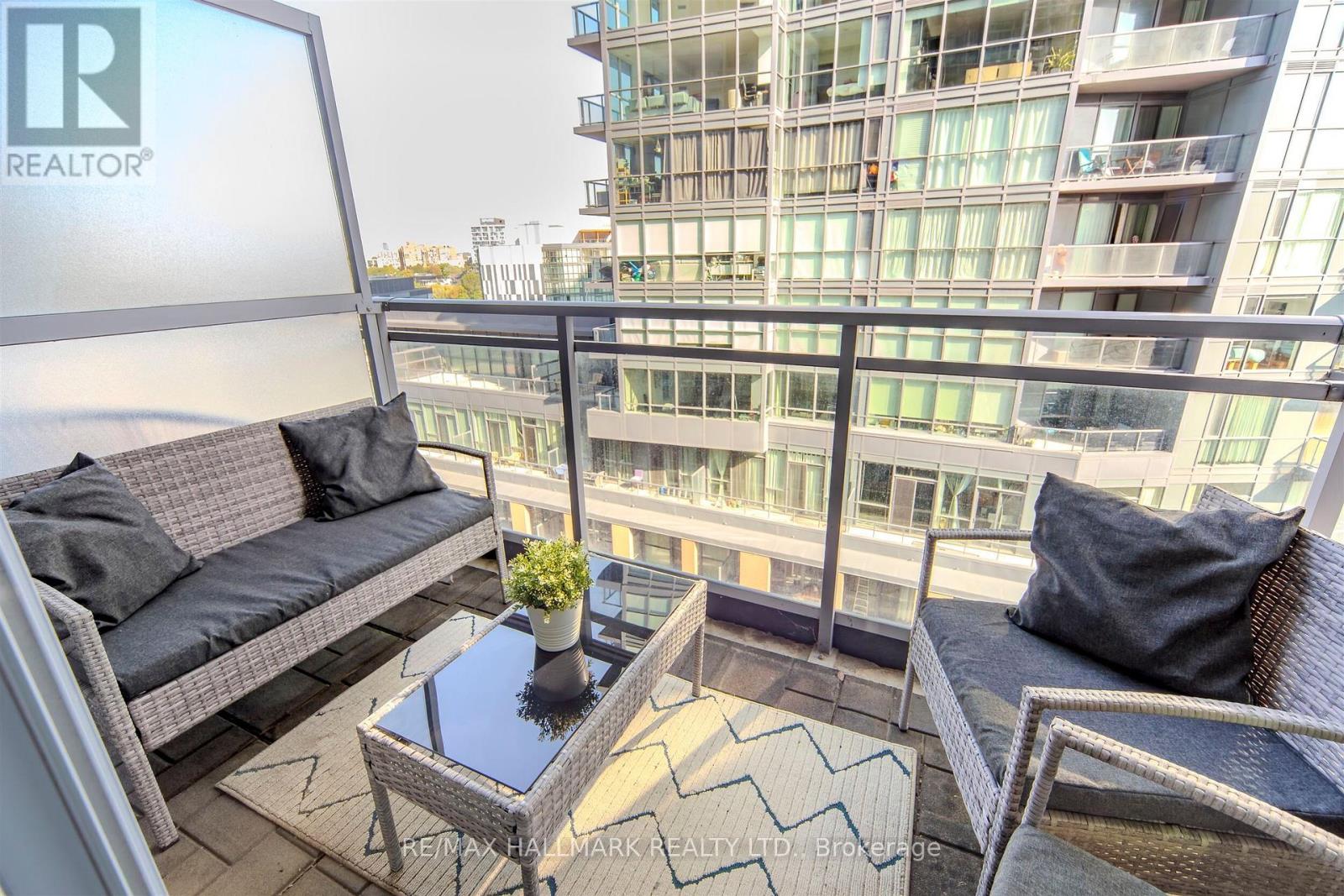 1001 - 15 Bruyeres Mews, Toronto, Ontario  M5V 0A7 - Photo 21 - C12555280