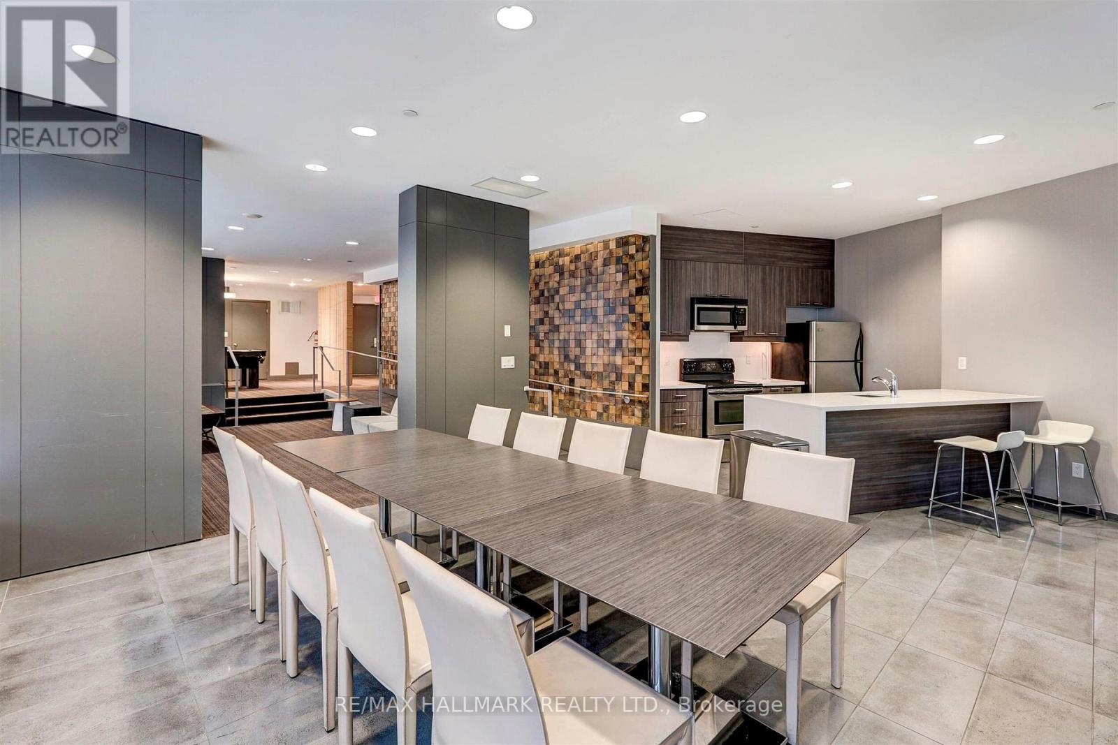 1001 - 15 Bruyeres Mews, Toronto, Ontario  M5V 0A7 - Photo 28 - C12555280