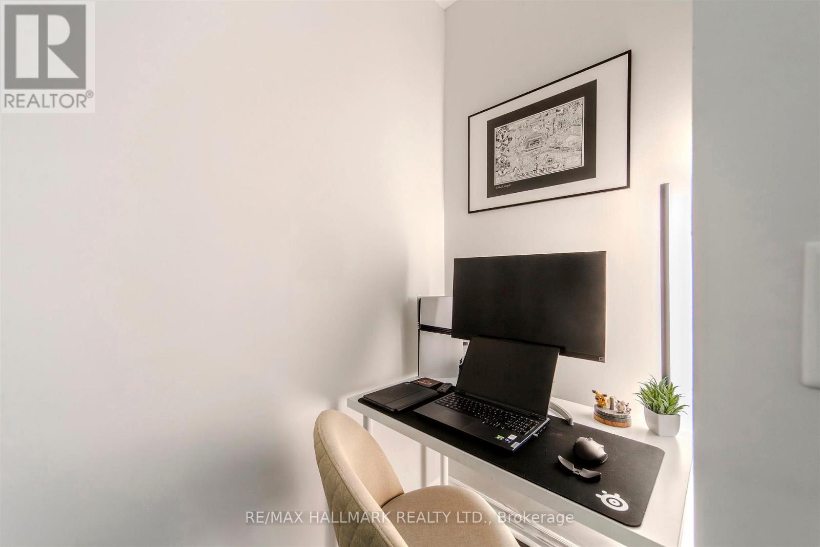 1001 - 15 Bruyeres Mews, Toronto, Ontario  M5V 0A7 - Photo 7 - C12555280