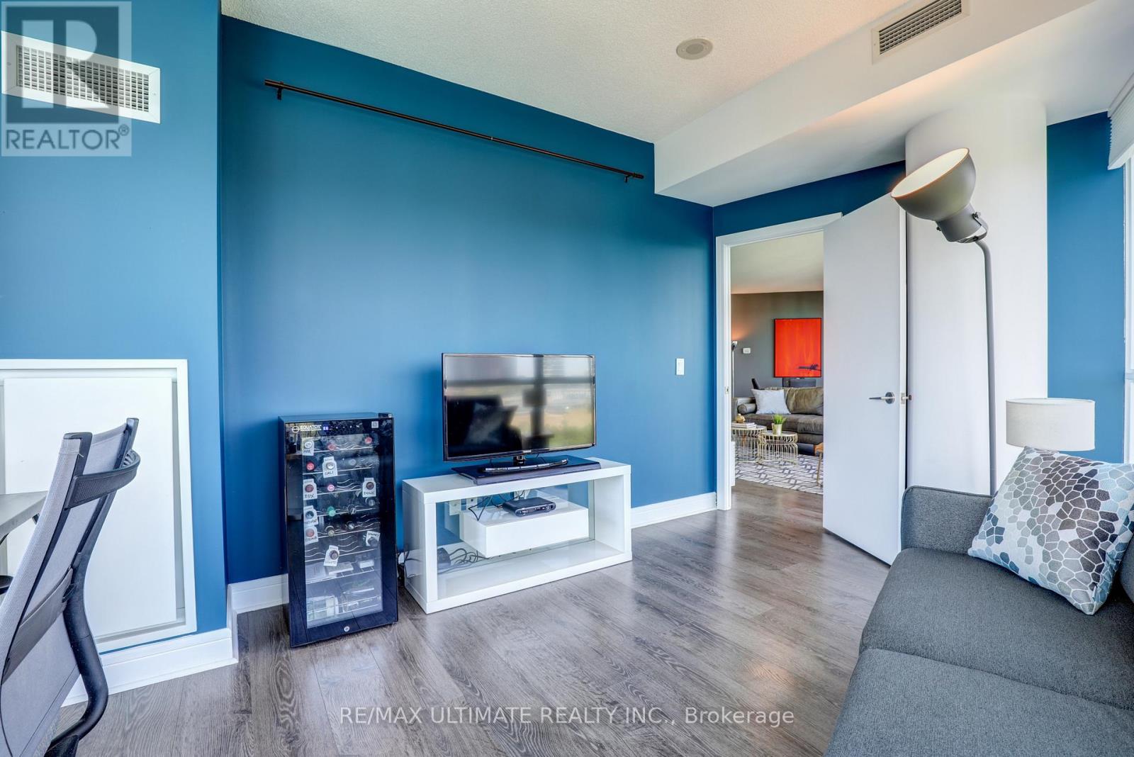 807 - 35 Brian Peck Crescent, Toronto, Ontario  M4G 0A5 - Photo 11 - C12555360