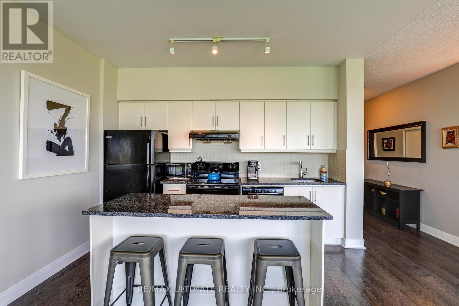 807 - 35 Brian Peck Crescent, Toronto, Ontario  M4G 0A5 - Photo 9 - C12555360