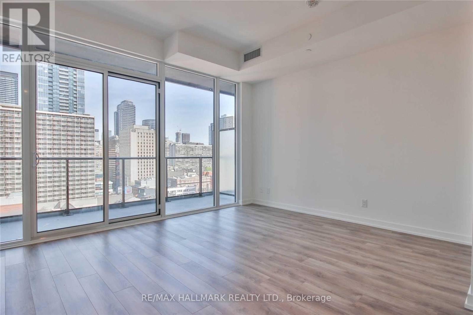 1222 - 20 Edward Street, Toronto, Ontario  M5G 1C9 - Photo 11 - C12555384