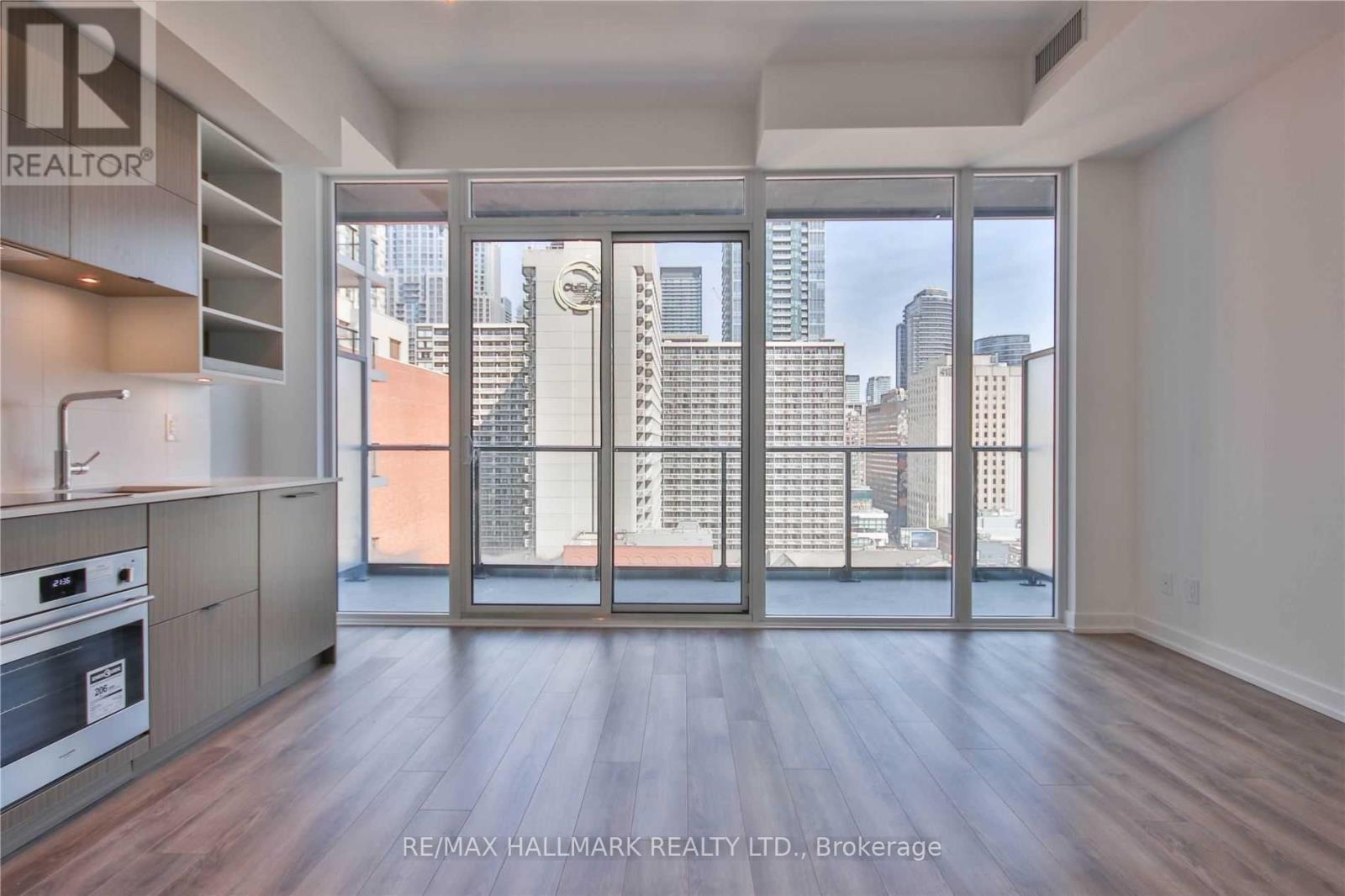 1222 - 20 Edward Street, Toronto, Ontario  M5G 1C9 - Photo 16 - C12555384