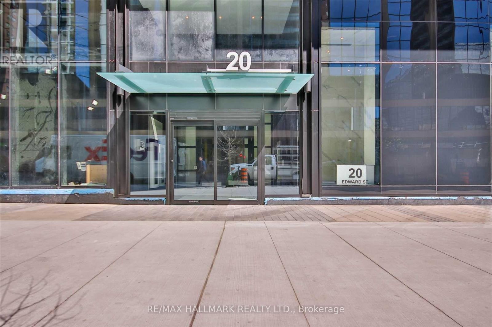 1222 - 20 Edward Street, Toronto, Ontario  M5G 1C9 - Photo 3 - C12555384