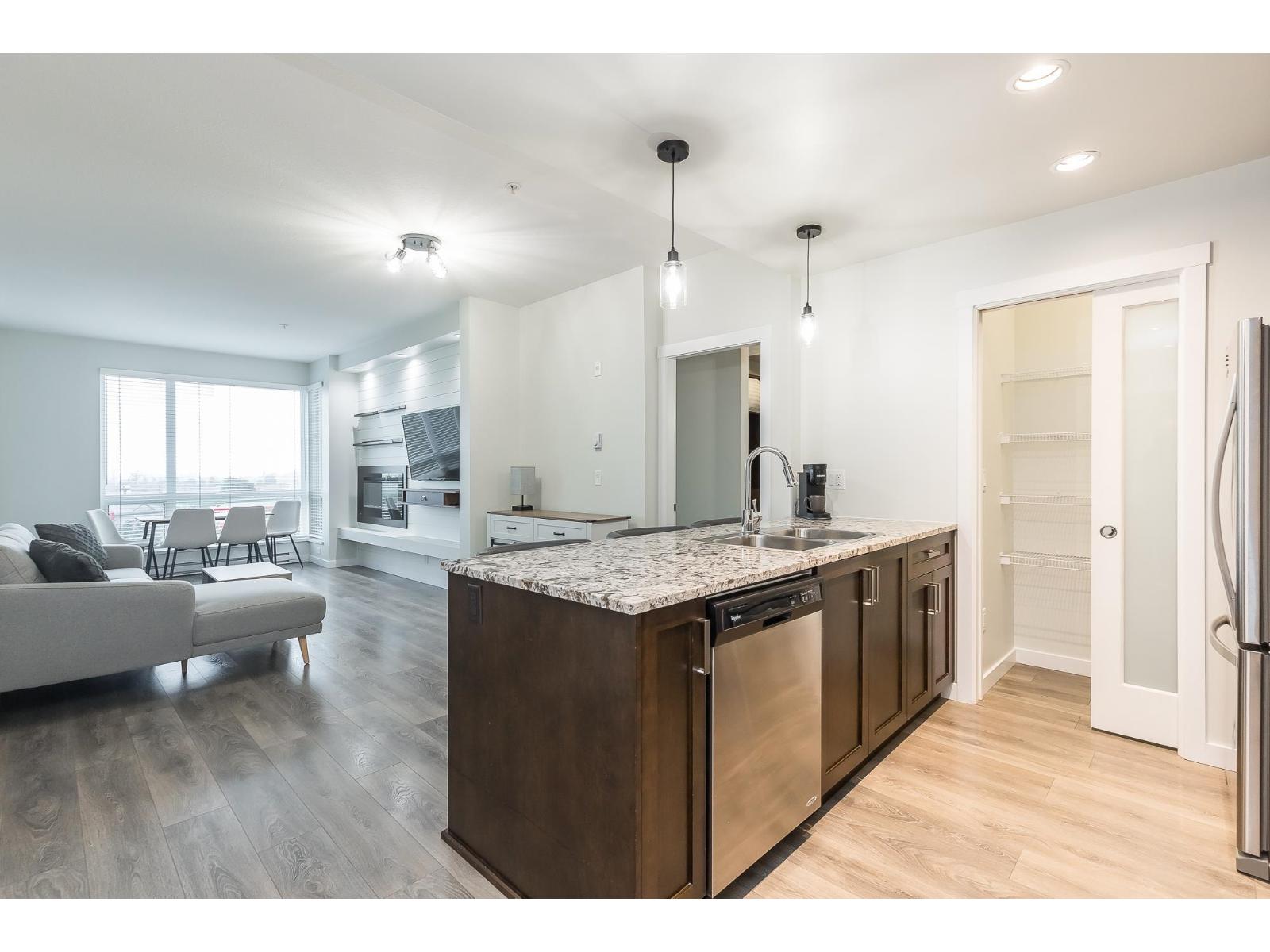 305 2242 Whatcom Road, Abbotsford, British Columbia  V3G 0G3 - Photo 14 - R2976333