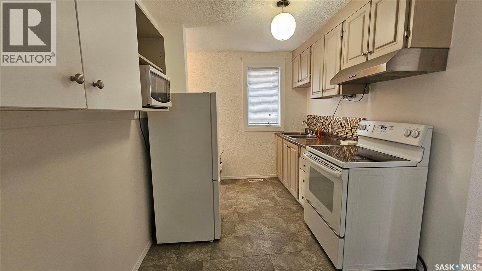 400 W 1st Street, Dundurn, Saskatchewan  S0K 1K0 - Photo 10 - SK024251