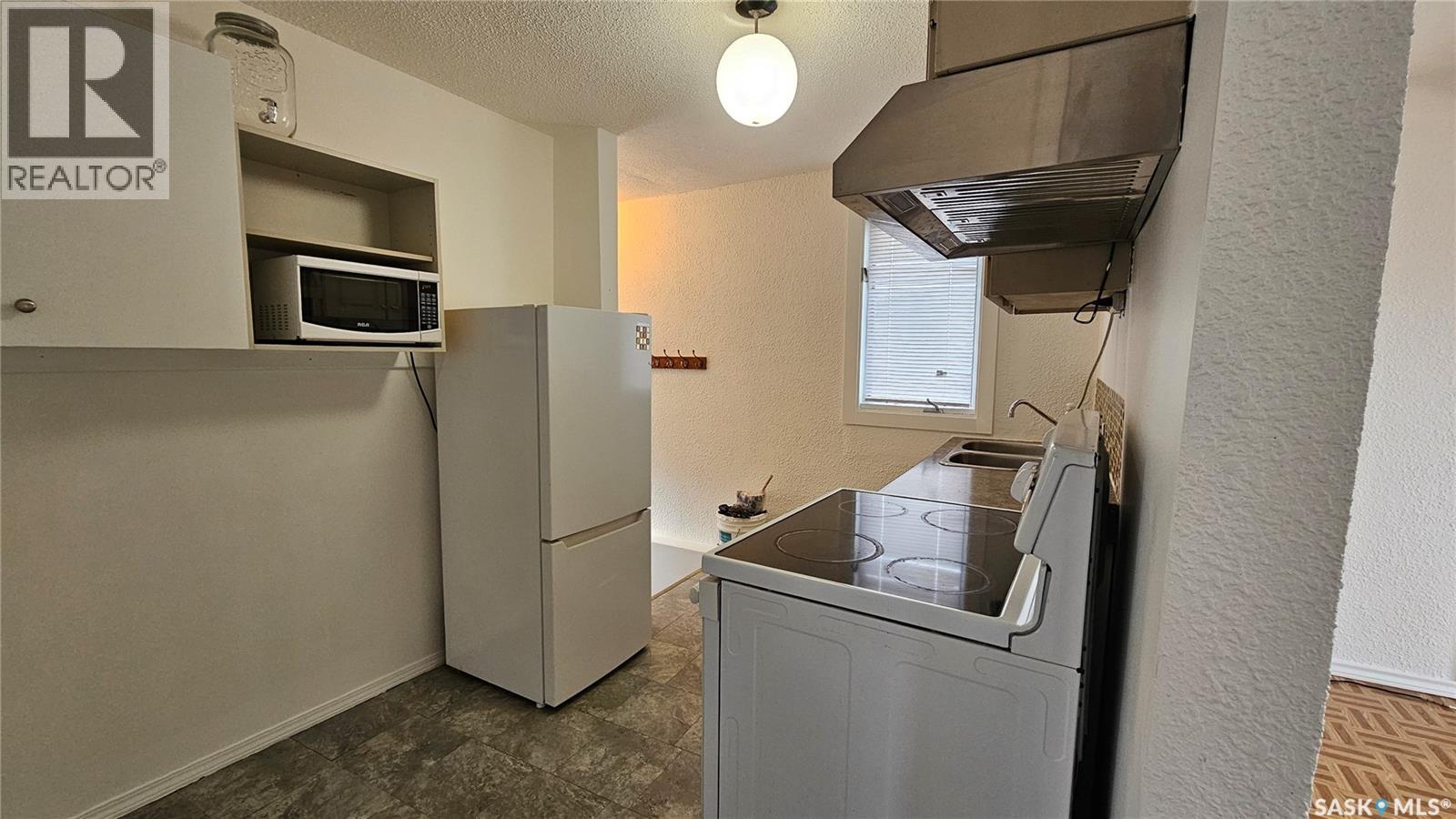 400 W 1st Street, Dundurn, Saskatchewan  S0K 1K0 - Photo 11 - SK024251