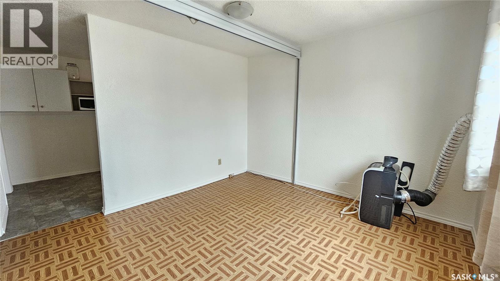 400 W 1st Street, Dundurn, Saskatchewan  S0K 1K0 - Photo 3 - SK024251