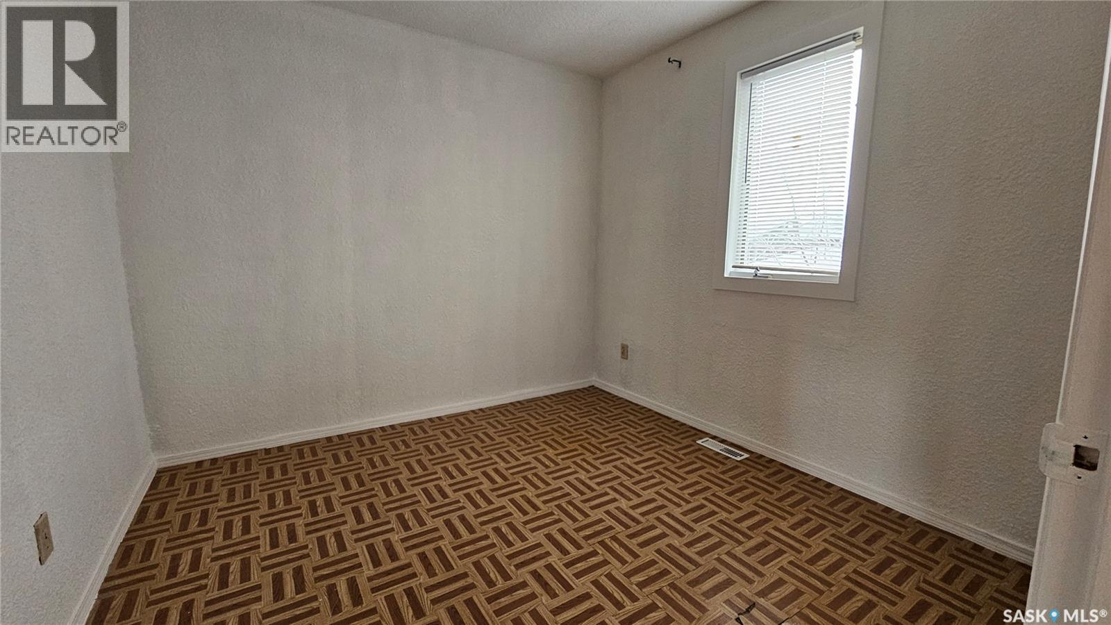 400 W 1st Street, Dundurn, Saskatchewan  S0K 1K0 - Photo 8 - SK024251