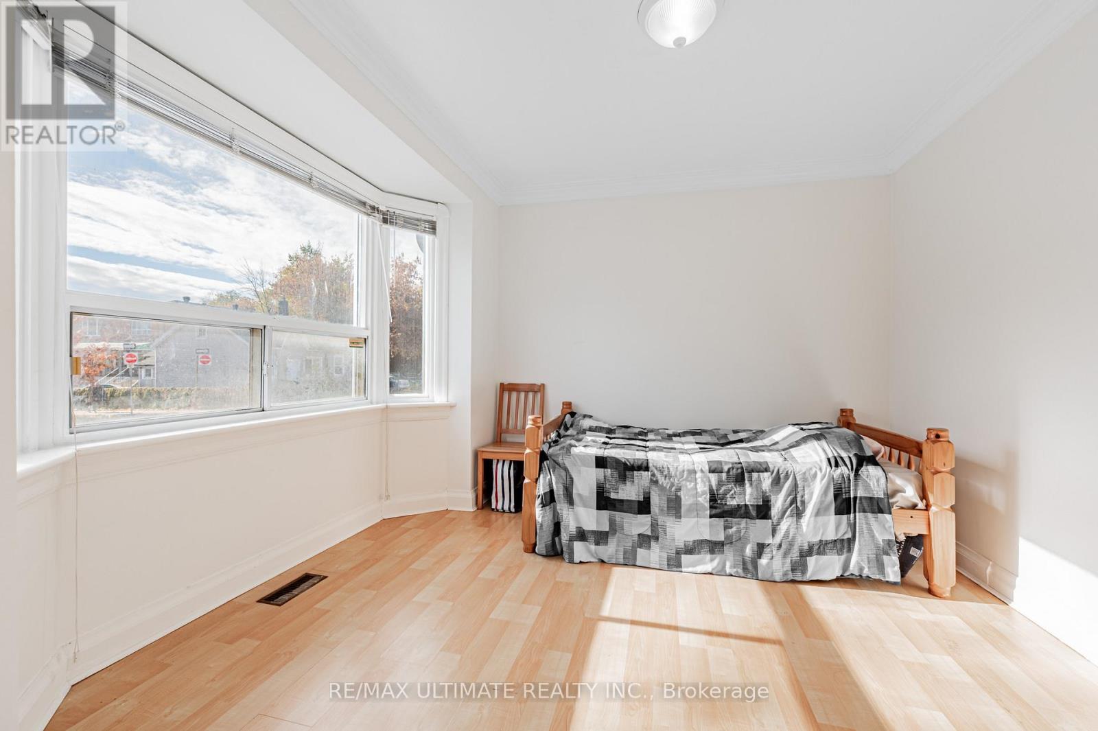 42 Carr Street, Toronto, Ontario M5T 1B5 - Photo 9 - C12555122