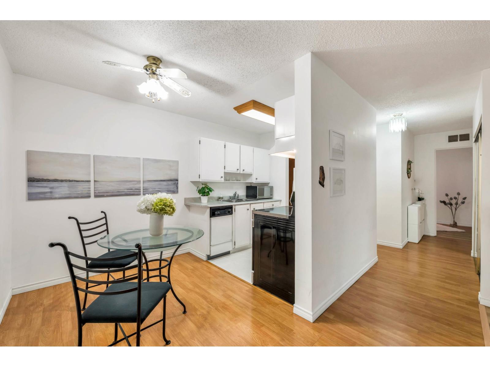 316 15020 North Bluff Road, White Rock, British Columbia  V4B 5A4 - Photo 7 - R3068107