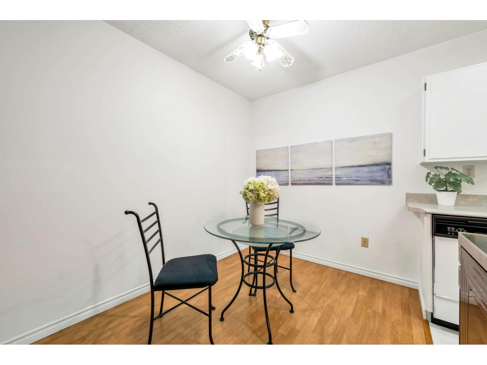 316 15020 North Bluff Road, White Rock, British Columbia  V4B 5A4 - Photo 8 - R3068107