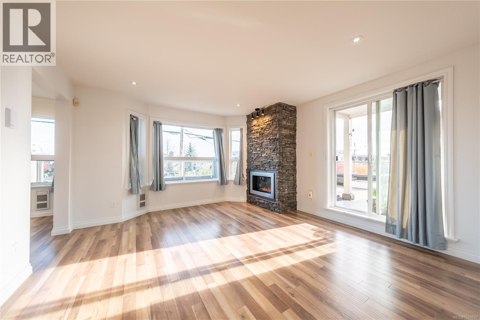 201 327 Prideaux St, Nanaimo, British Columbia  V9R 2N4 - Photo 15 - 1020699