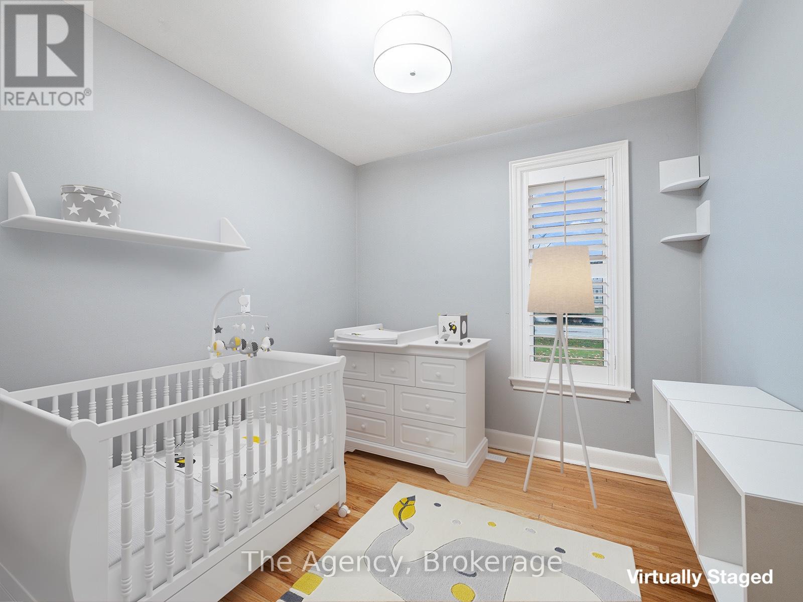 253 Margaret Drive, Oakville, Ontario  L6K 2W3 - Photo 17 - W12442523