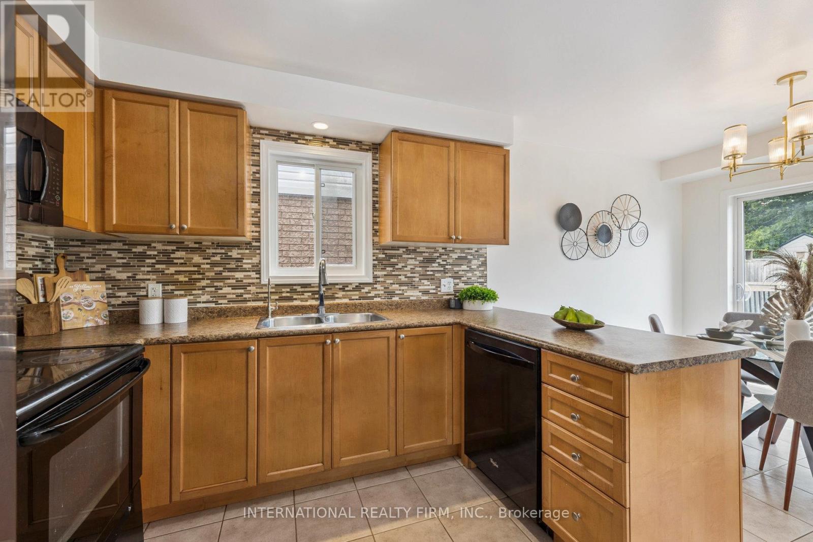 560 Falconridge Drive, Oshawa, Ontario  L1K 0C1 - Photo 18 - E12555298