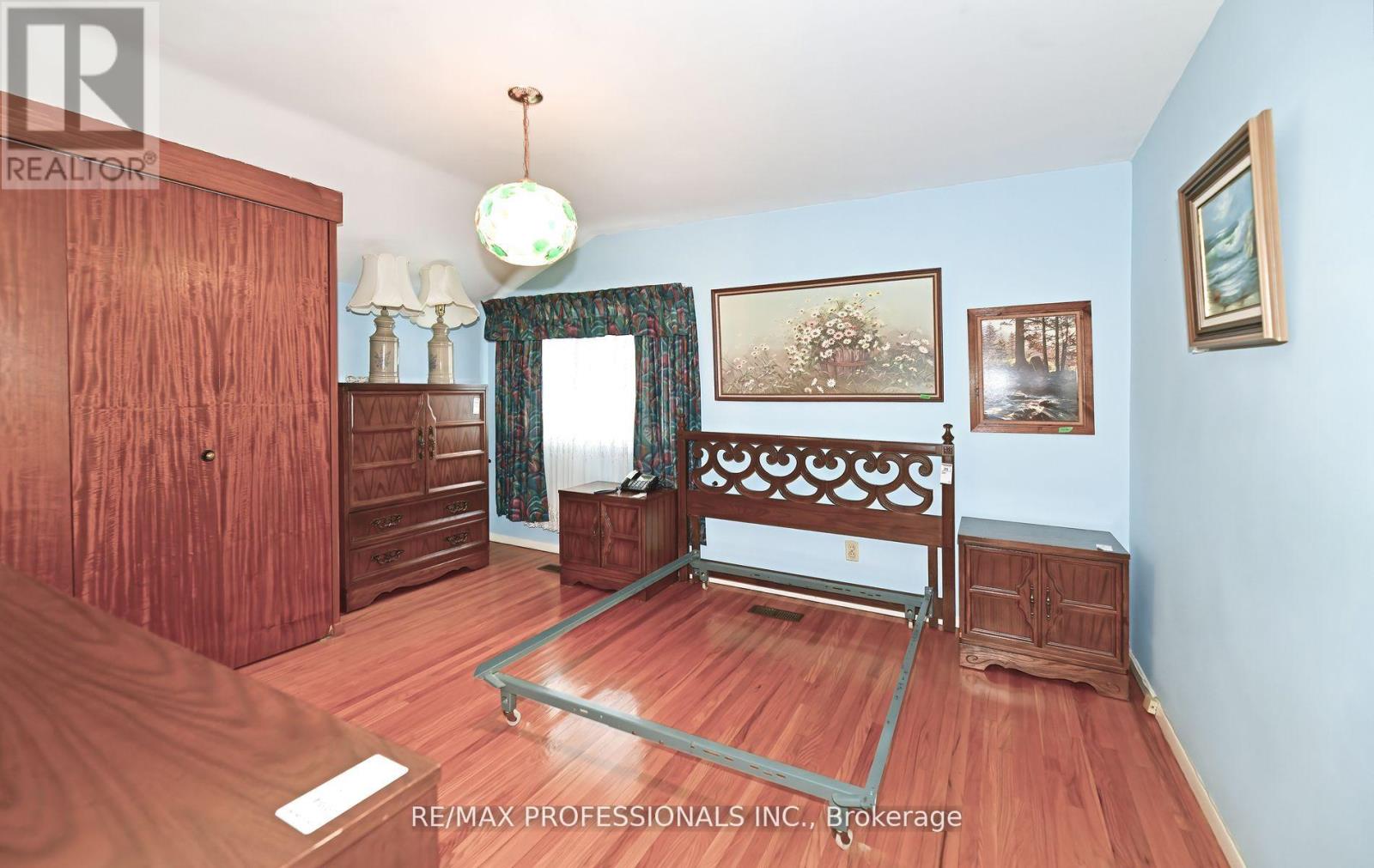 2 Lesterwood Crescent, Toronto, Ontario  M1P 3L4 - Photo 14 - E12555310