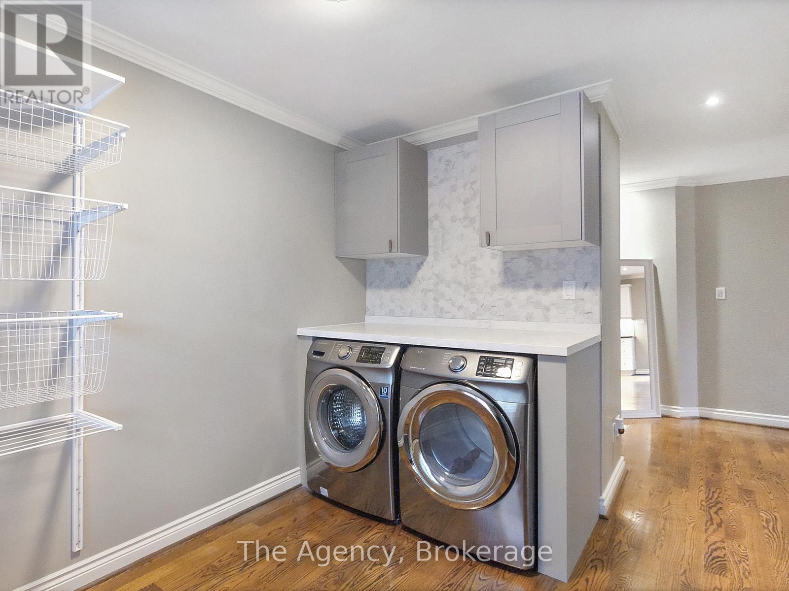 253 Margaret Drive, Oakville, Ontario  L6K 2W3 - Photo 10 - W12442523