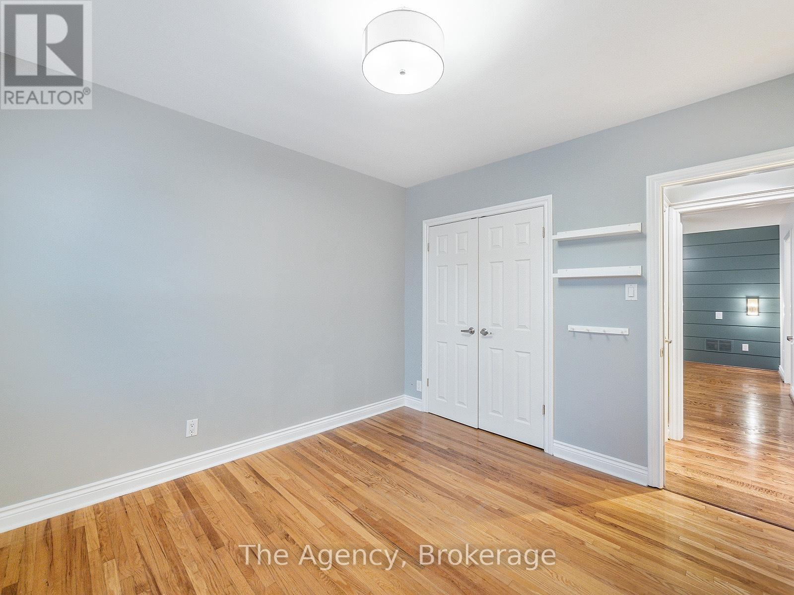 253 Margaret Drive, Oakville, Ontario  L6K 2W3 - Photo 20 - W12442523