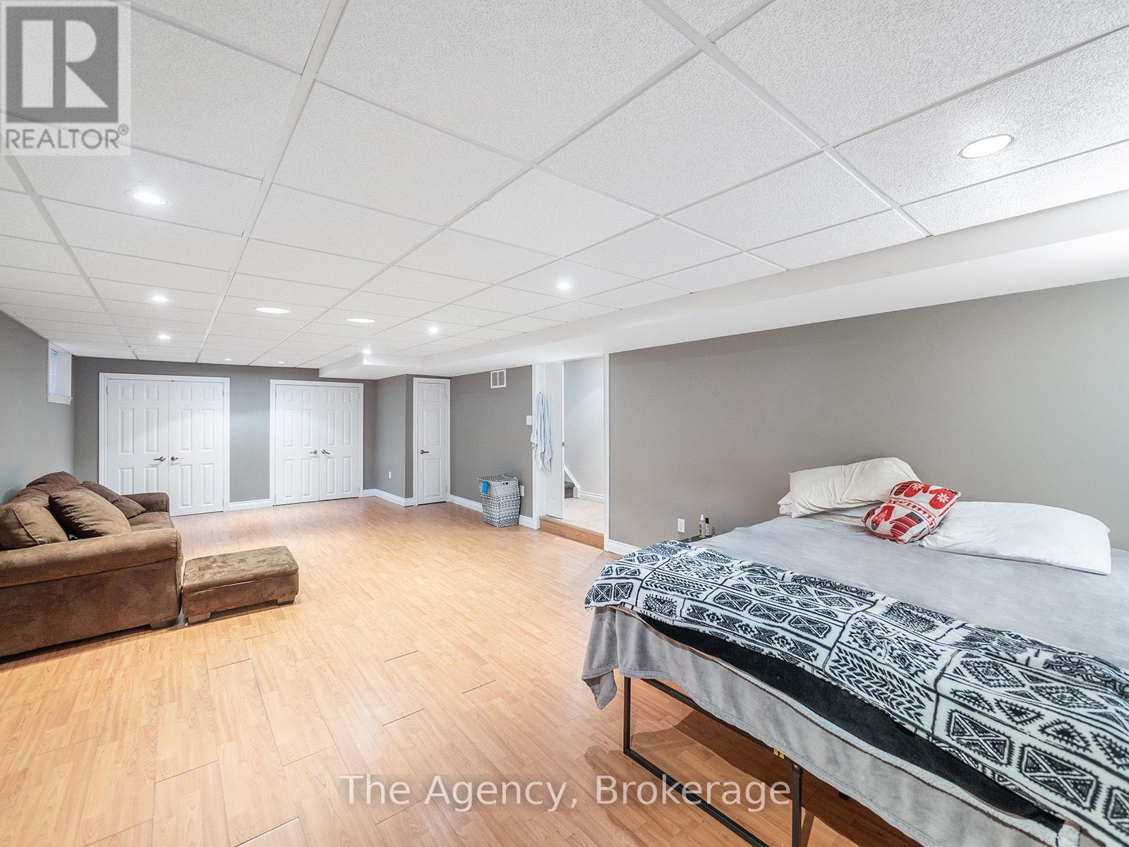 253 Margaret Drive, Oakville, Ontario  L6K 2W3 - Photo 28 - W12442523