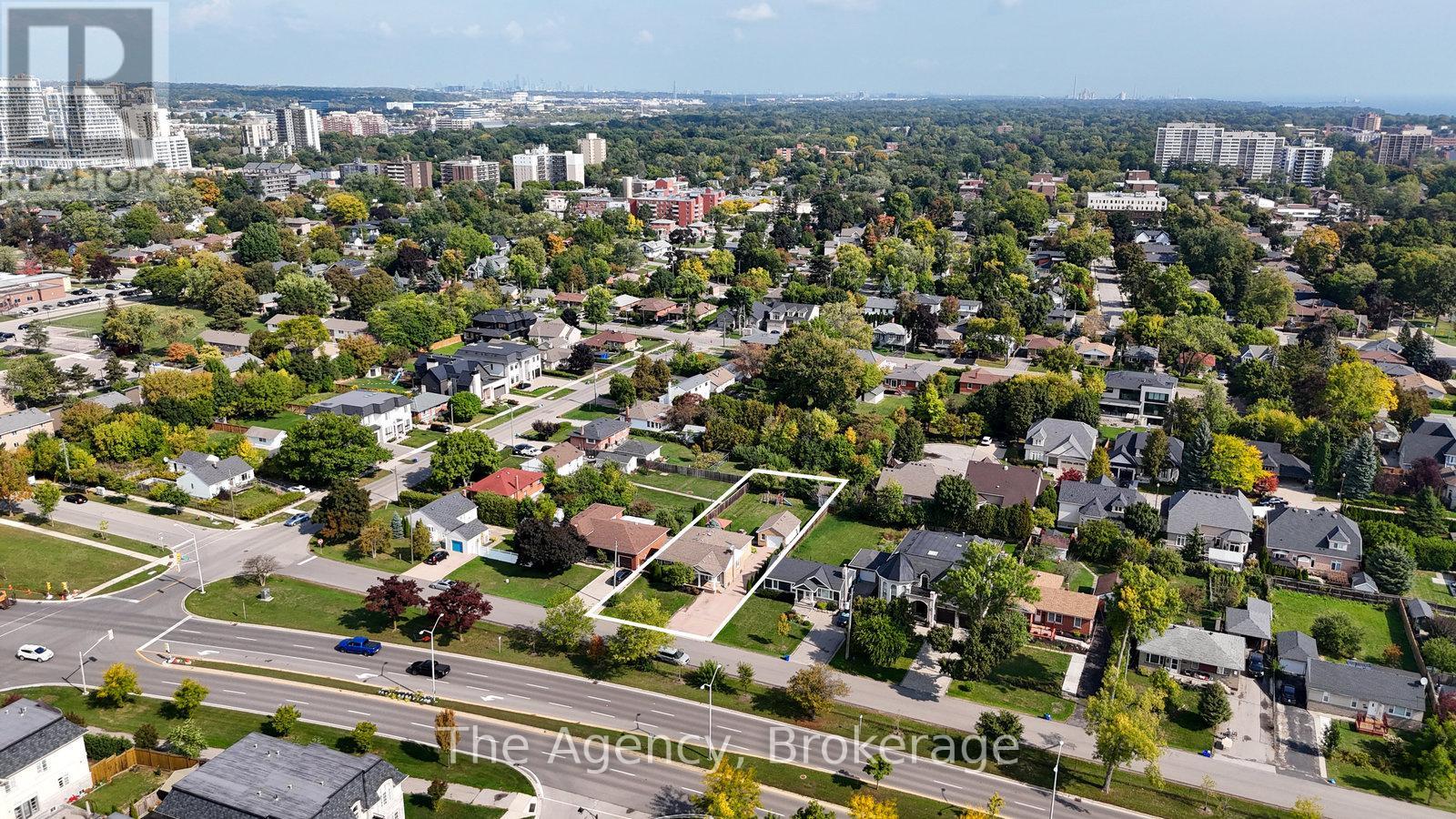 253 Margaret Drive, Oakville, Ontario  L6K 2W3 - Photo 41 - W12442523