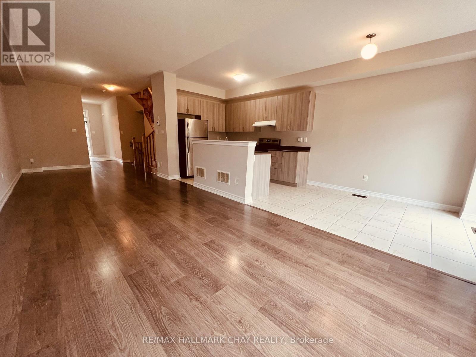 63 Greenwood Drive, Essa, Ontario  L0M 1B4 - Photo 12 - N12436046