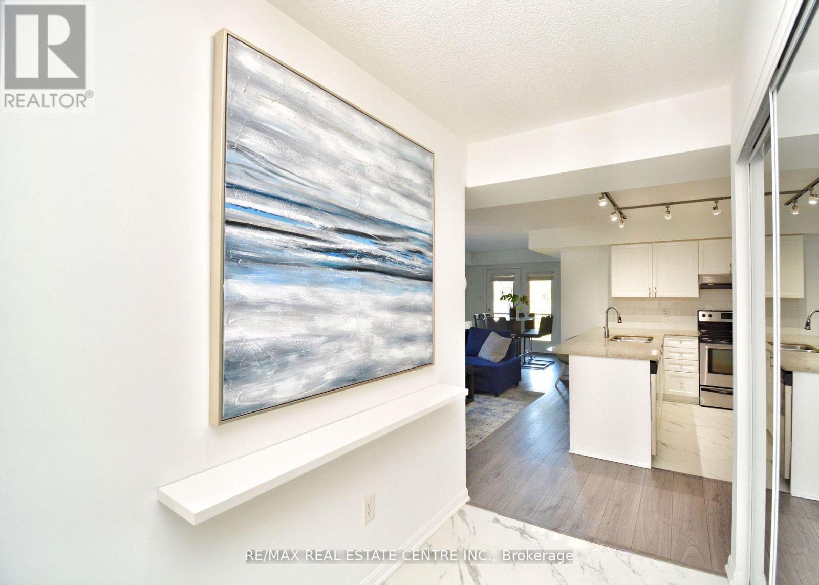 209 - 50 Mulligan Lane, Wasaga Beach, Ontario  L9Z 0C5 - Photo 7 - S12434479