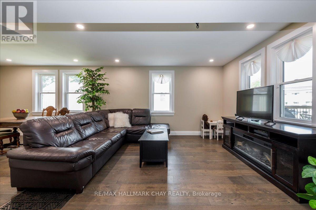 3366 Muskoka Street, Severn, Ontario  L0K 2B0 - Photo 6 - S12246721