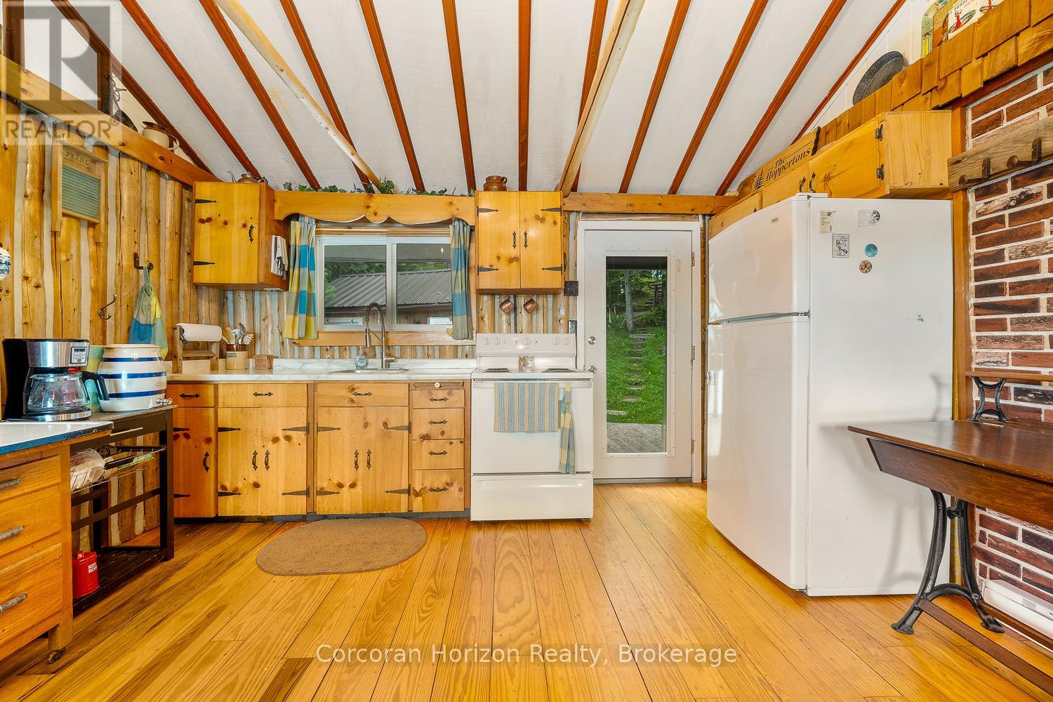 247 Mainhood Road, Huntsville, Ontario  P0B 1M0 - Photo 19 - X12374498