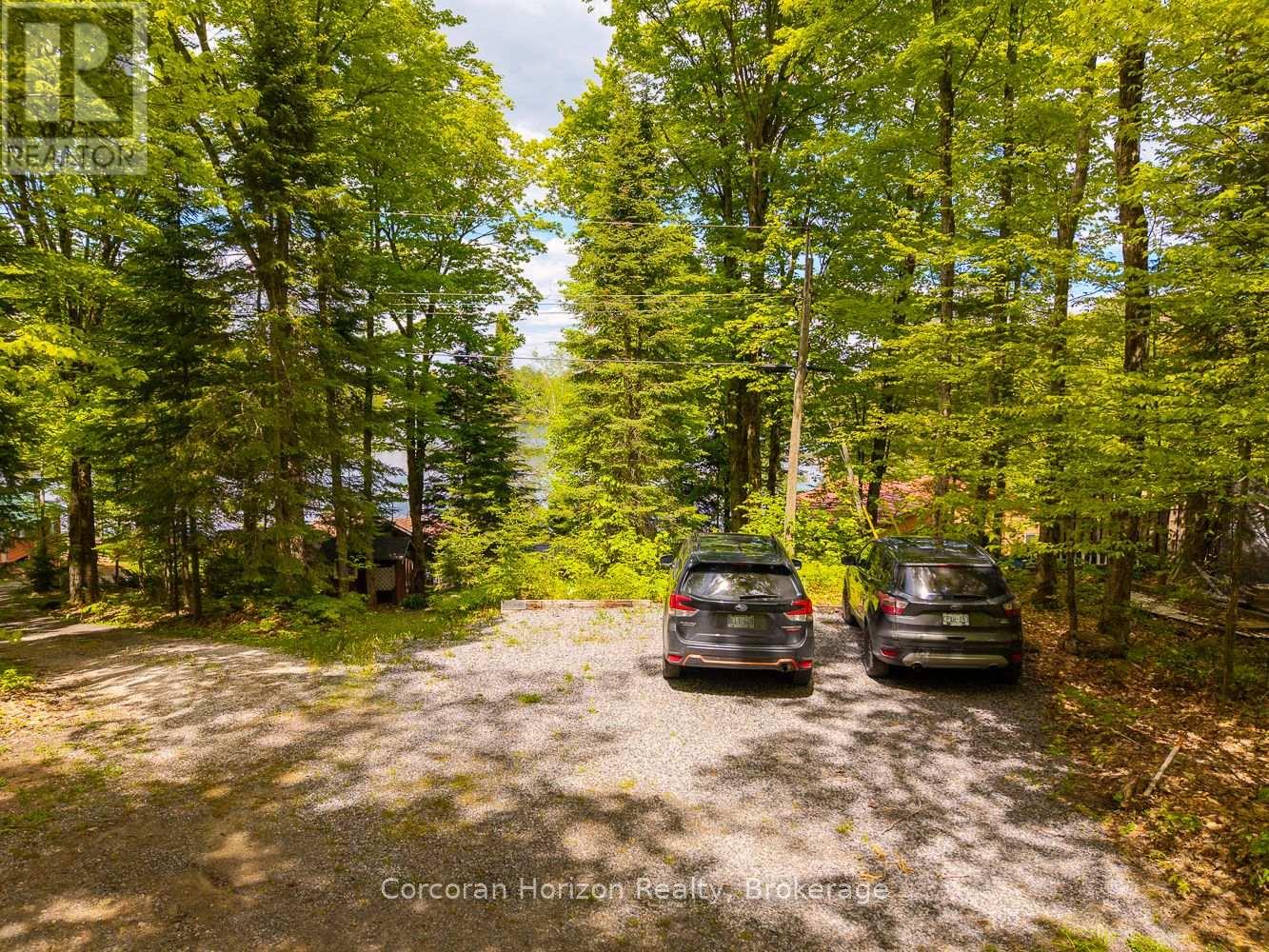 247 Mainhood Road, Huntsville, Ontario  P0B 1M0 - Photo 38 - X12374498