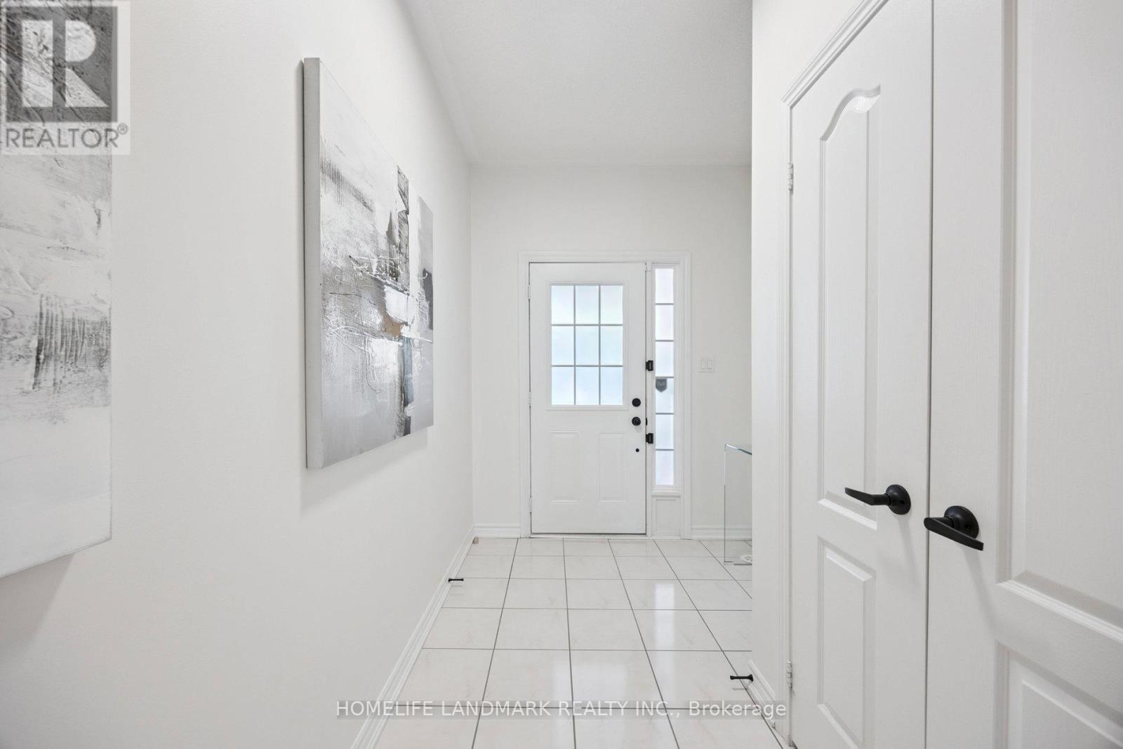 56 Donald Buttress Boulevard W, Markham, Ontario  L6C 0P1 - Photo 13 - N12555244