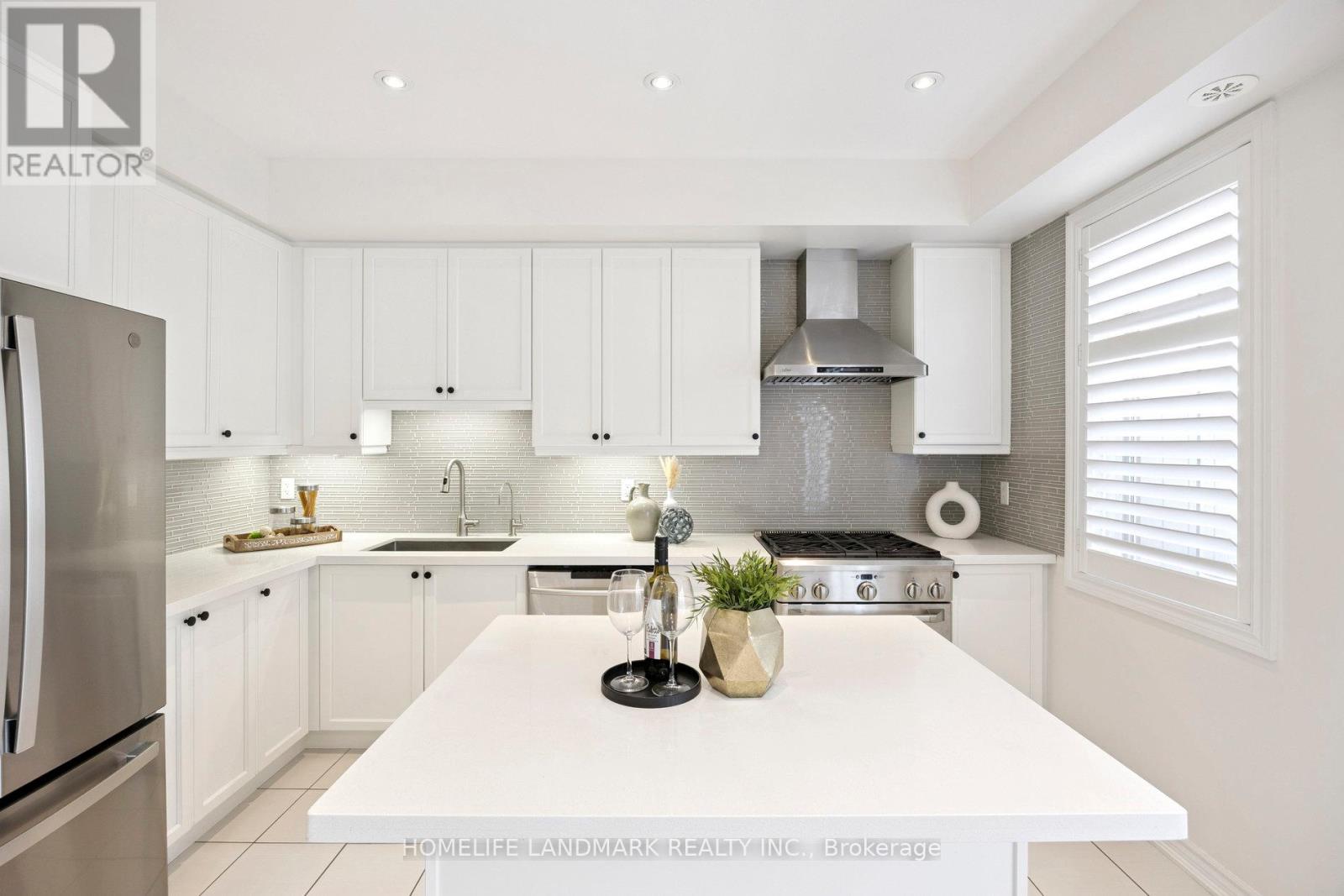 56 Donald Buttress Boulevard W, Markham, Ontario  L6C 0P1 - Photo 18 - N12555244