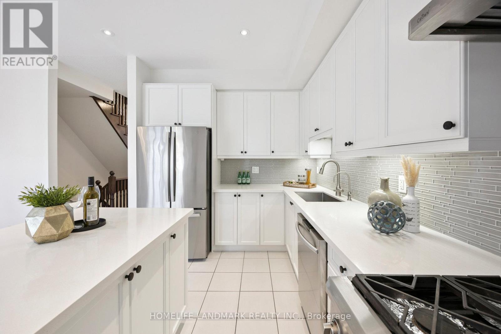 56 Donald Buttress Boulevard W, Markham, Ontario  L6C 0P1 - Photo 19 - N12555244