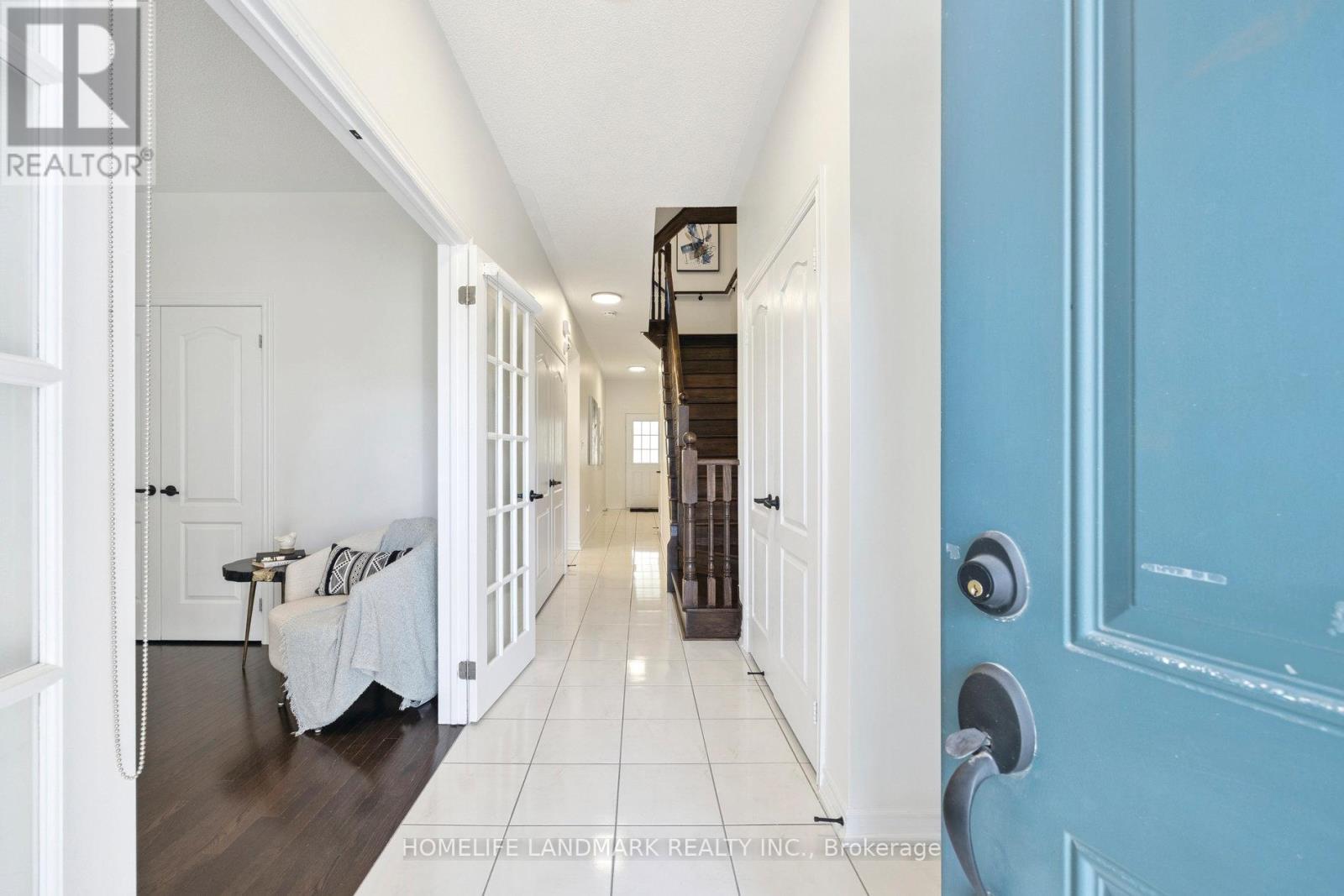 56 Donald Buttress Boulevard W, Markham, Ontario  L6C 0P1 - Photo 3 - N12555244