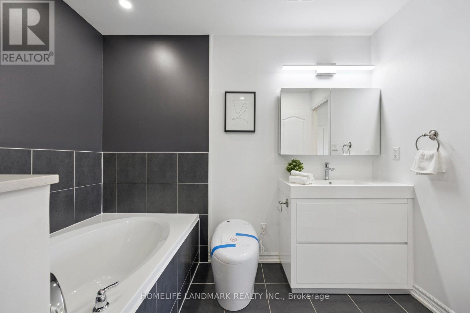 56 Donald Buttress Boulevard W, Markham, Ontario  L6C 0P1 - Photo 40 - N12555244