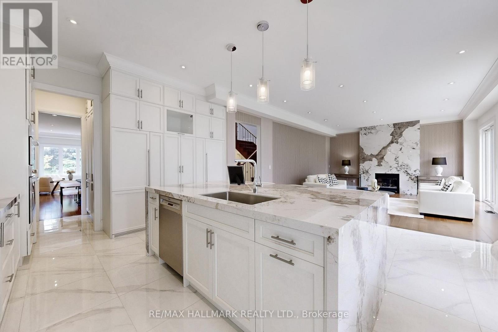 51a Puccini Drive, Richmond Hill, Ontario  L4E 2Y6 - Photo 17 - N12555270