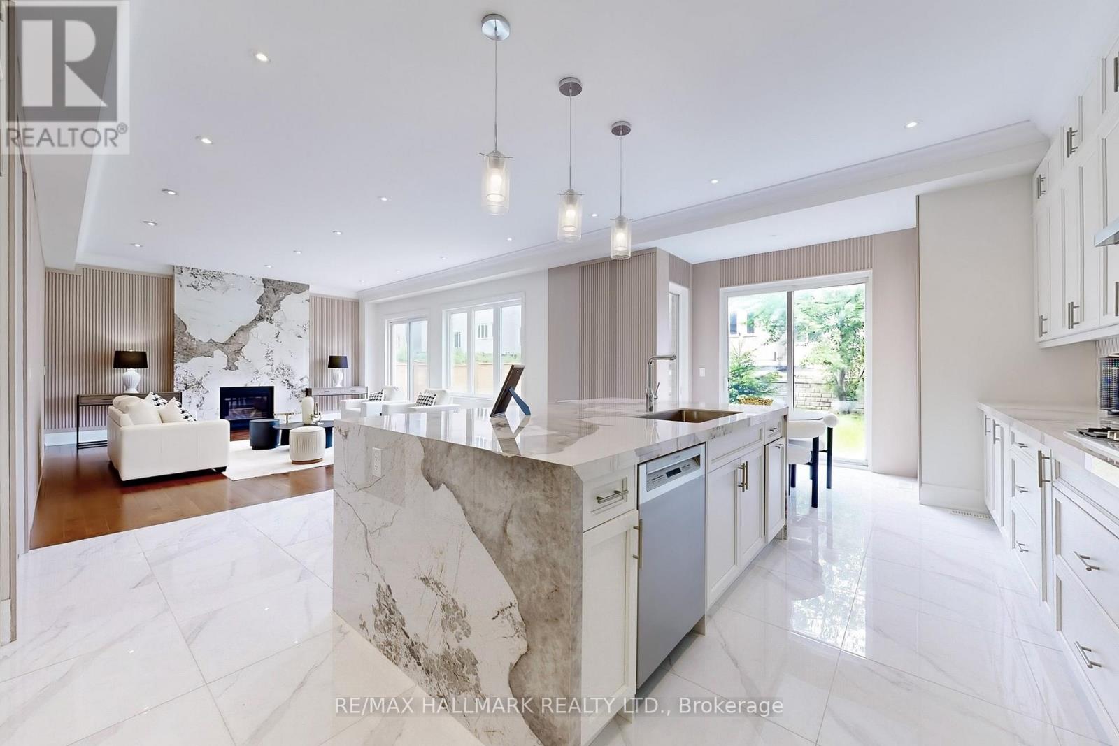 51a Puccini Drive, Richmond Hill, Ontario  L4E 2Y6 - Photo 18 - N12555270