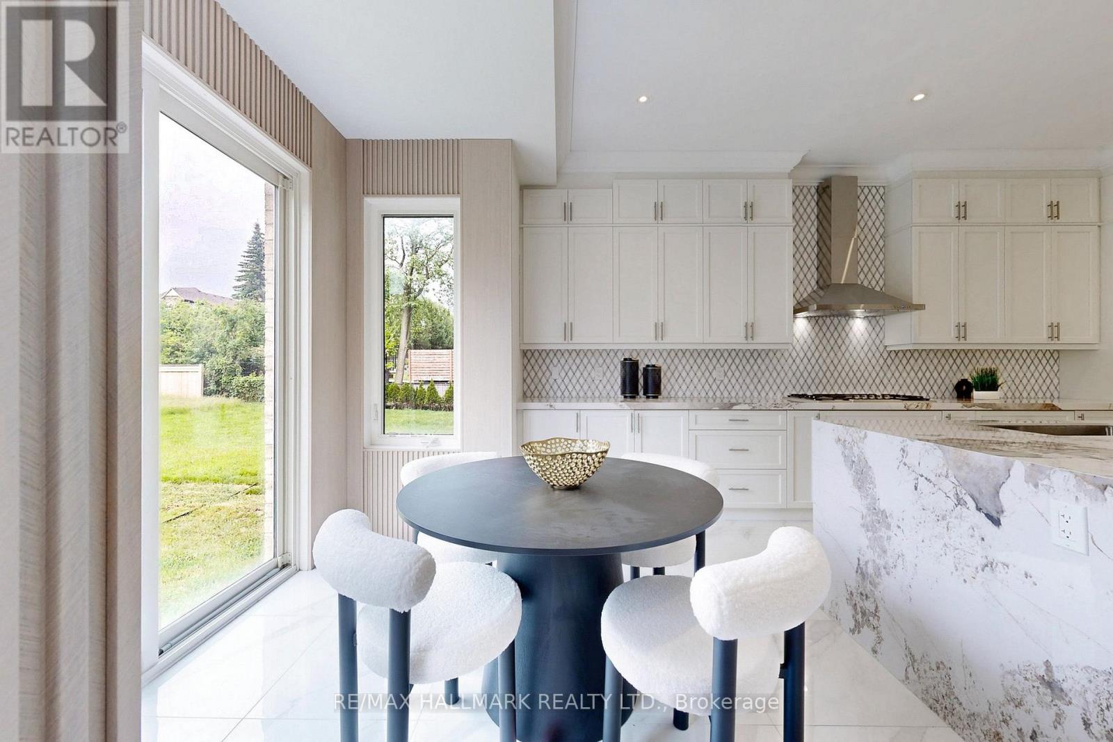 51a Puccini Drive, Richmond Hill, Ontario  L4E 2Y6 - Photo 19 - N12555270