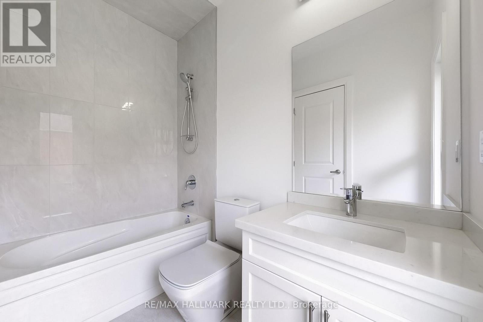 51a Puccini Drive, Richmond Hill, Ontario  L4E 2Y6 - Photo 35 - N12555270