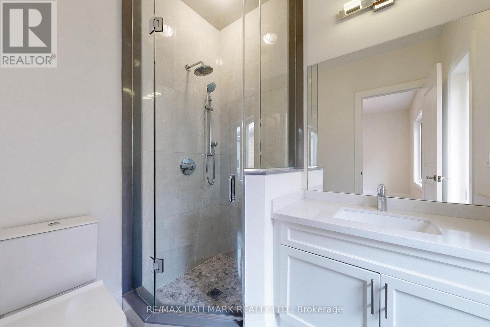 51a Puccini Drive, Richmond Hill, Ontario  L4E 2Y6 - Photo 37 - N12555270